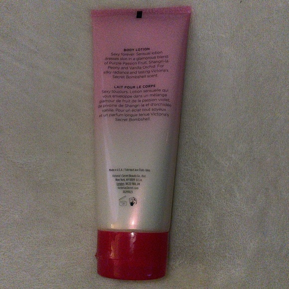 Victoria’s Secret bombshell lotion - Picture 4 of 7